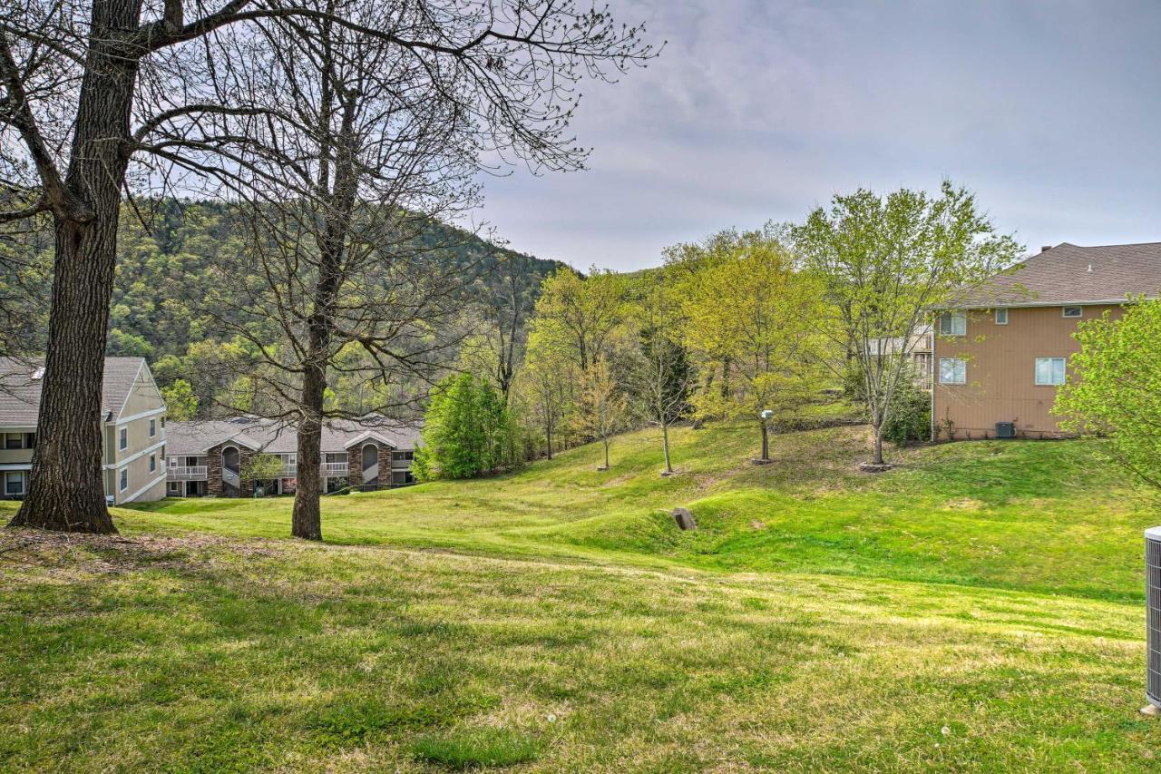 Lavish Branson Escape With Resort And Lake Access Exteriör bild