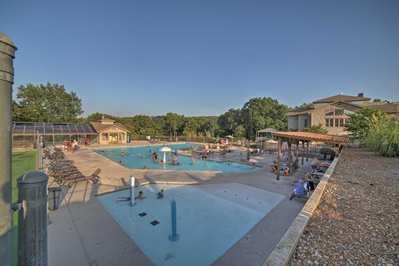 Lavish Branson Escape With Resort And Lake Access Exteriör bild